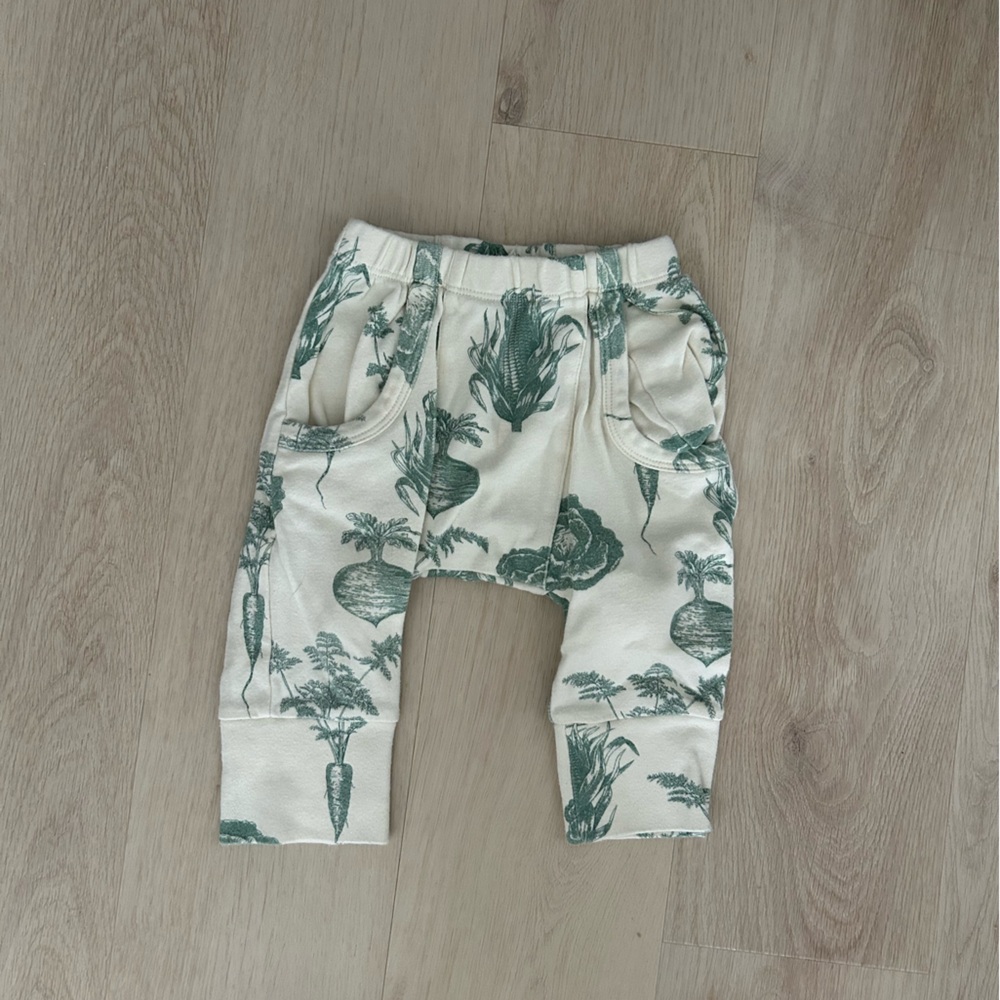 Kate Quinn Cream veggie Print Pants